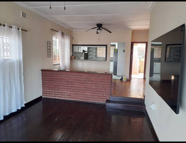 4 BEDROOM HOUSE FOR SALE IN BLUFF